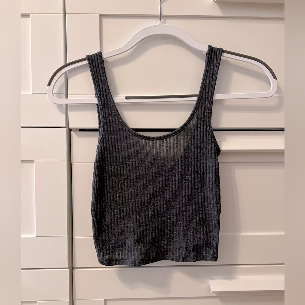 Nollie Ribbed Cropped Tank Top